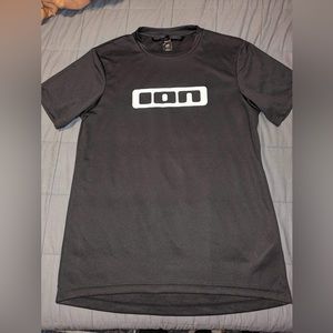 Men’s Surfing ION tee